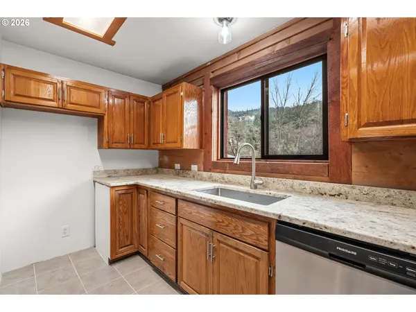 $559,900 | 1514 Burbridge Drive, Rogue River, OR 97537