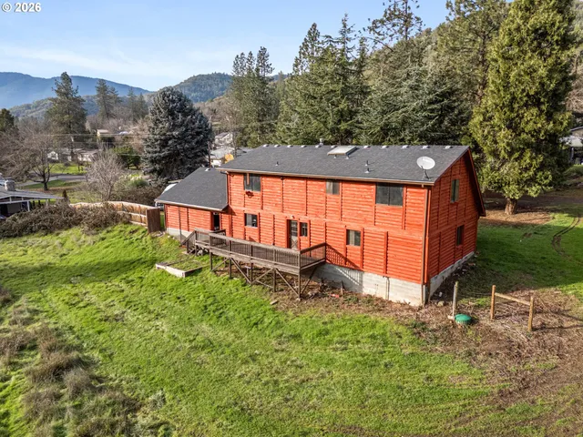 $574,900 | 1514 Burbridge Drive, Rogue River, OR 97537