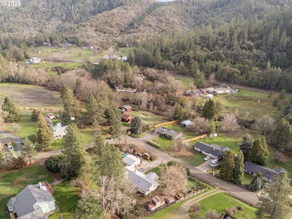$559,900 | 1514 Burbridge Drive, Rogue River, OR 97537