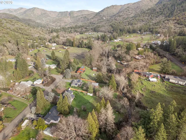 $574,900 | 1514 Burbridge Drive, Rogue River, OR 97537