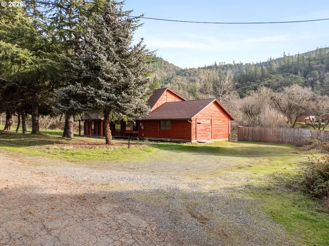 $574,900 | 1514 Burbridge Drive, Rogue River, OR 97537