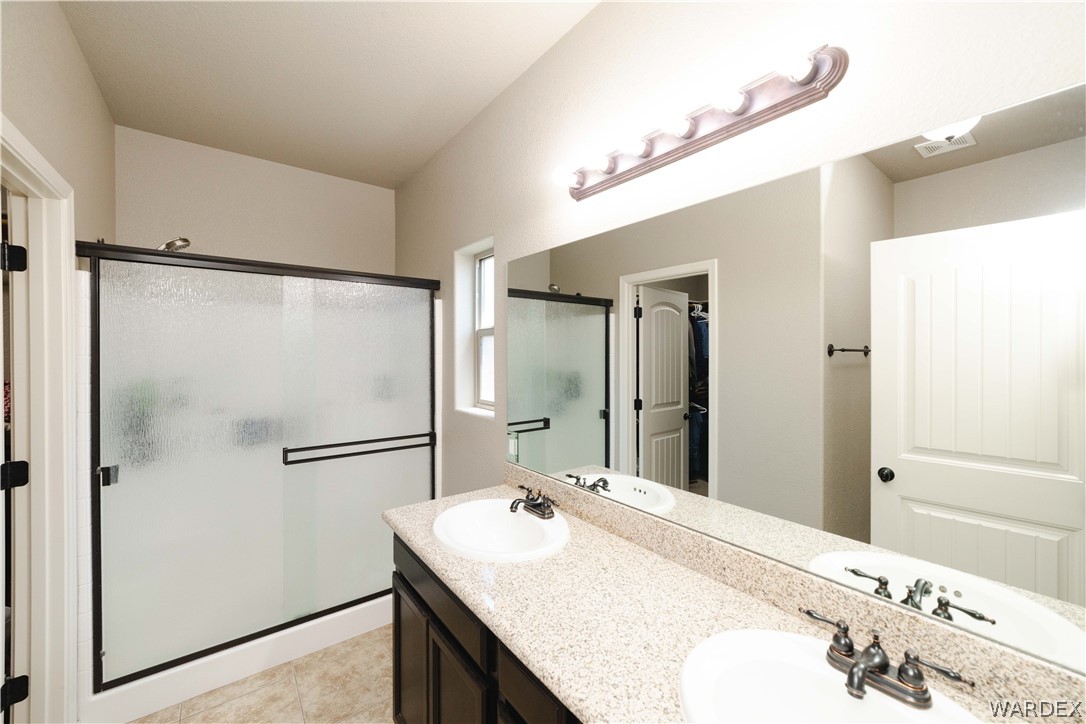3354 Motherload Road Kingman, AZ 86401 - Photo 24 of 55 Master Bathroom