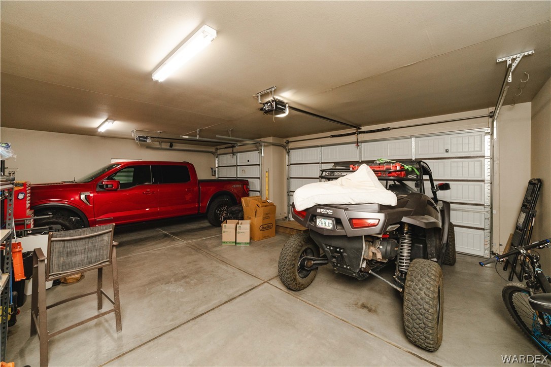 3354 Motherload Road Kingman, AZ 86401 - Photo 35 of 55 Garage