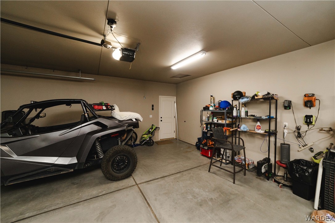 3354 Motherload Road Kingman, AZ 86401 - Photo 37 of 55 Garage