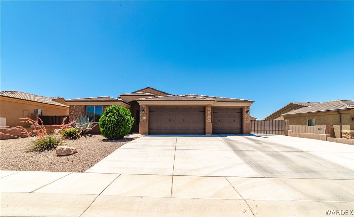 3354 Motherload Road Kingman, AZ 86401 - Photo 5 of 55 Front of Structure