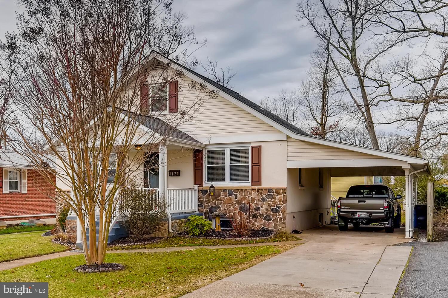 8124 Ridgely Oak Road Baltimore, MD 21234 - Photo 2 of 31