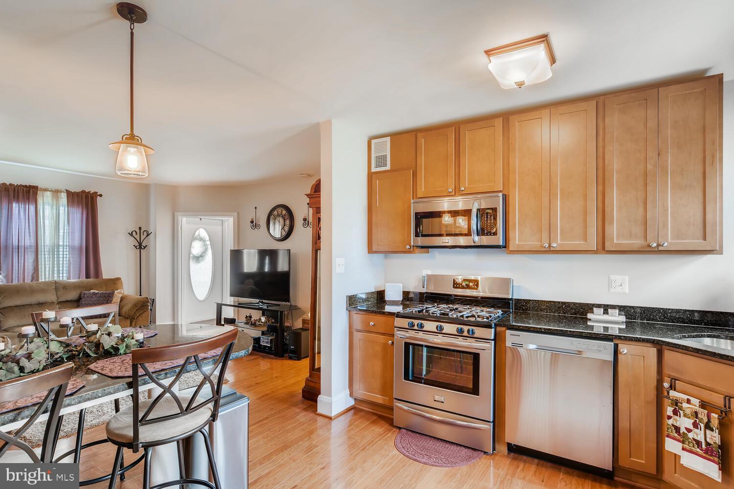 8124 Ridgely Oak Road Baltimore, MD 21234 - Photo 9 of 31