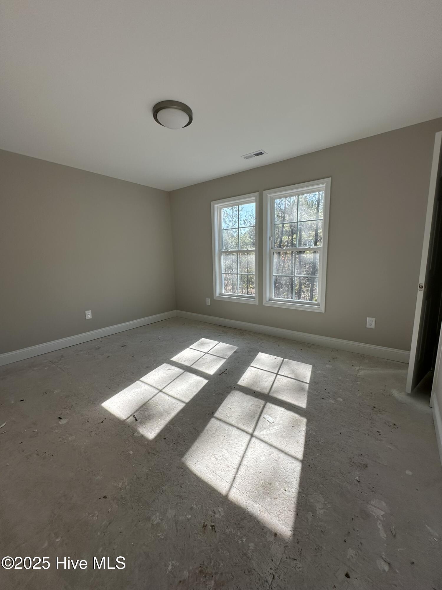 185 Brighttown Road Maysville, NC 28555 - Photo 12 of 18 2nd Bedroom