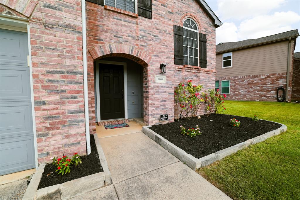 13408 Ponderosa Ranch Road Fort Worth, TX 76262 - Photo 4 of 27