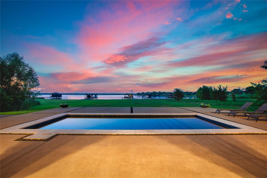 111 Sun Valley Mabank, TX 75147 - Photo 3 of 40 Sparkling pool with heater and chiller.