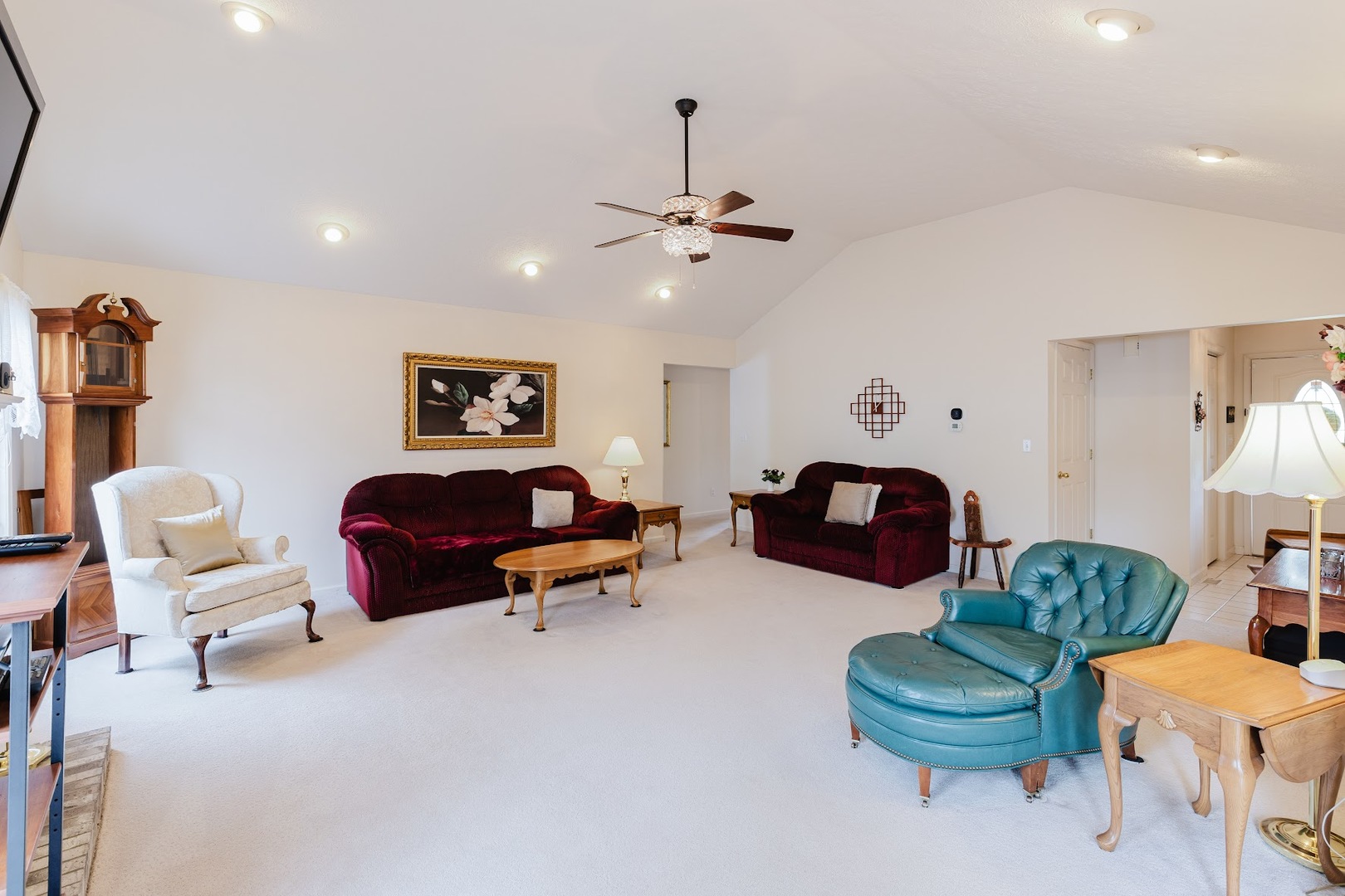15136 Eastland Road Marion, IL 62959 - Photo 19 of 49 a bedroom with furniture and a chair