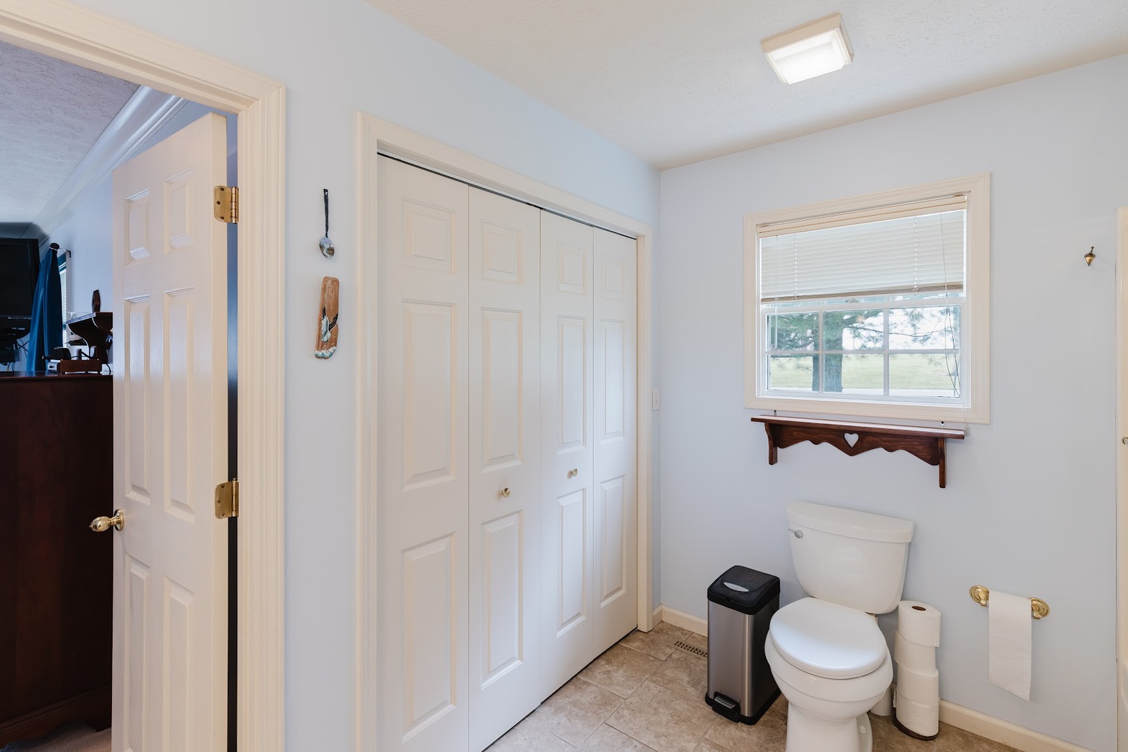 15136 Eastland Road Marion, IL 62959 - Photo 25 of 49 a bathroom with a toilet and a shower