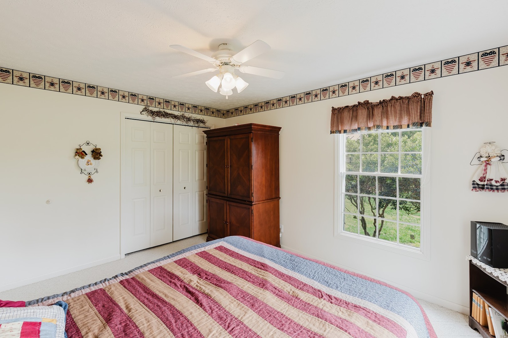 15136 Eastland Road Marion, IL 62959 - Photo 29 of 49 a bedroom with a bed and a window