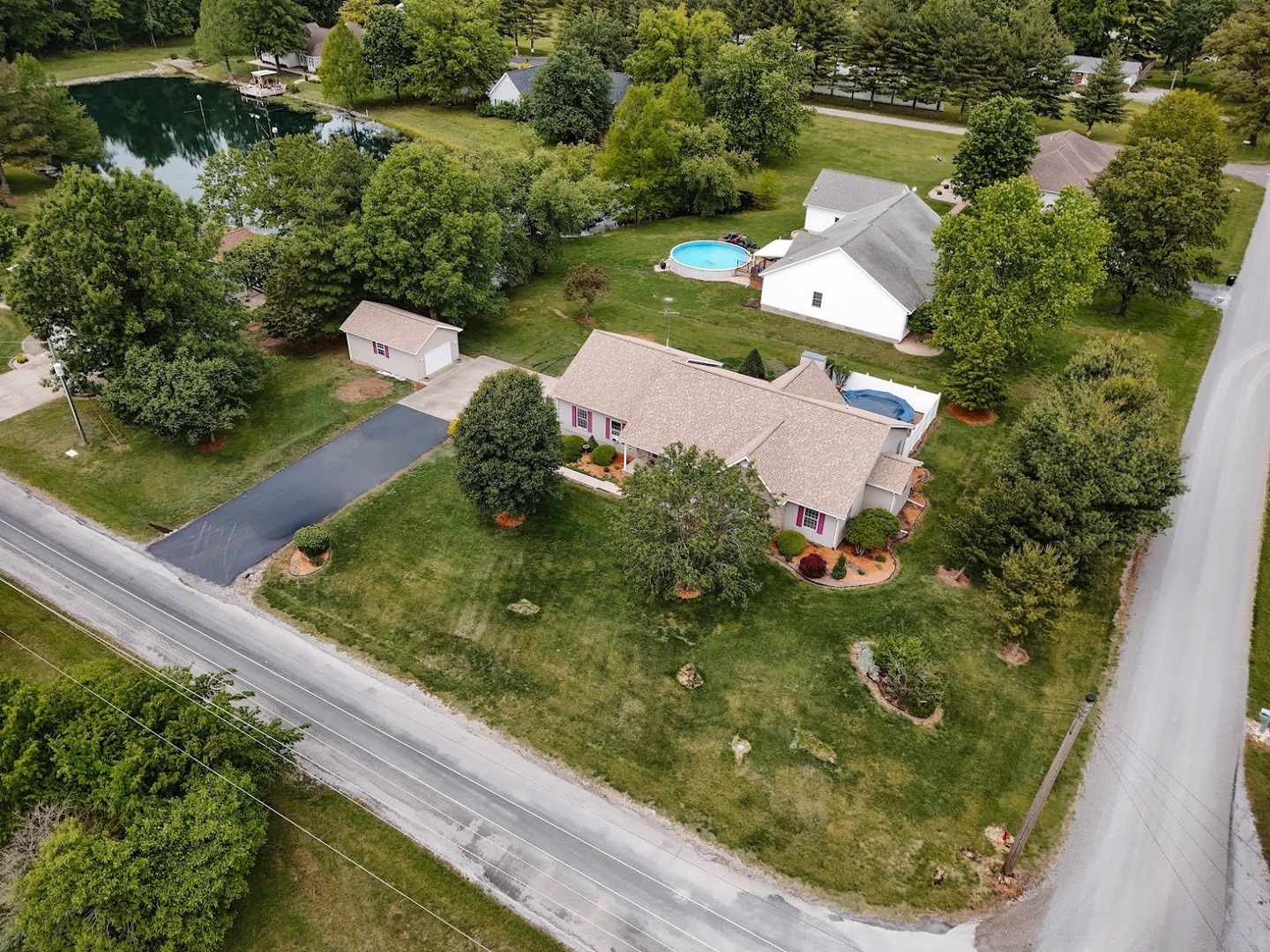 15136 Eastland Road Marion, IL 62959 - Photo 48 of 49 an aerial view of a house