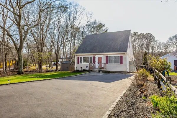 $589,990 | 278 Ridge Road, Ridge, NY 11961