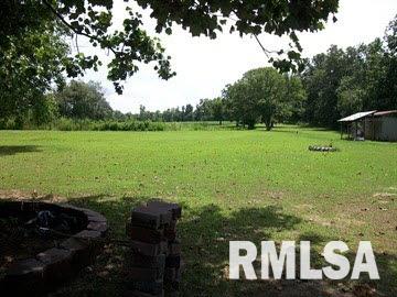 1704 Walnut Hill Road Centralia, IL 62801 - Photo 8 of 11 Gallery Image 8