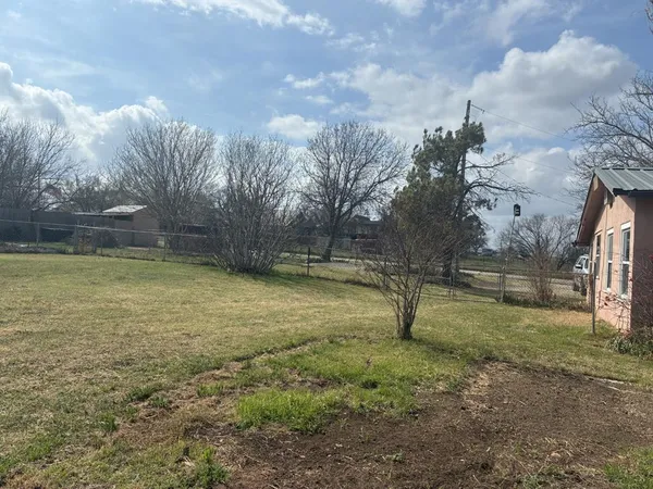 $82,500 | 111 Lamar Street, Olney, TX 76374