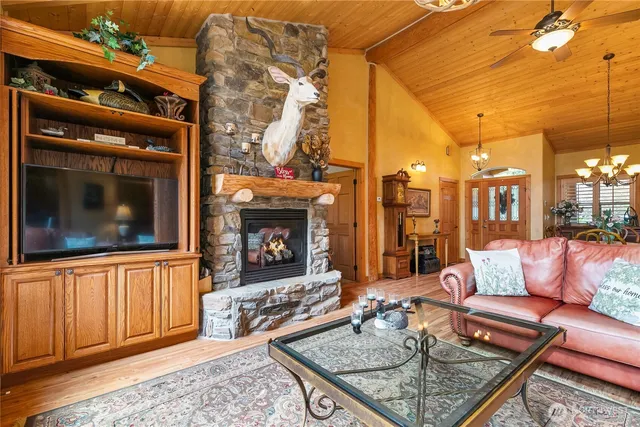 $1,399,000 | 4126 Caron Road, Deming, WA 98244