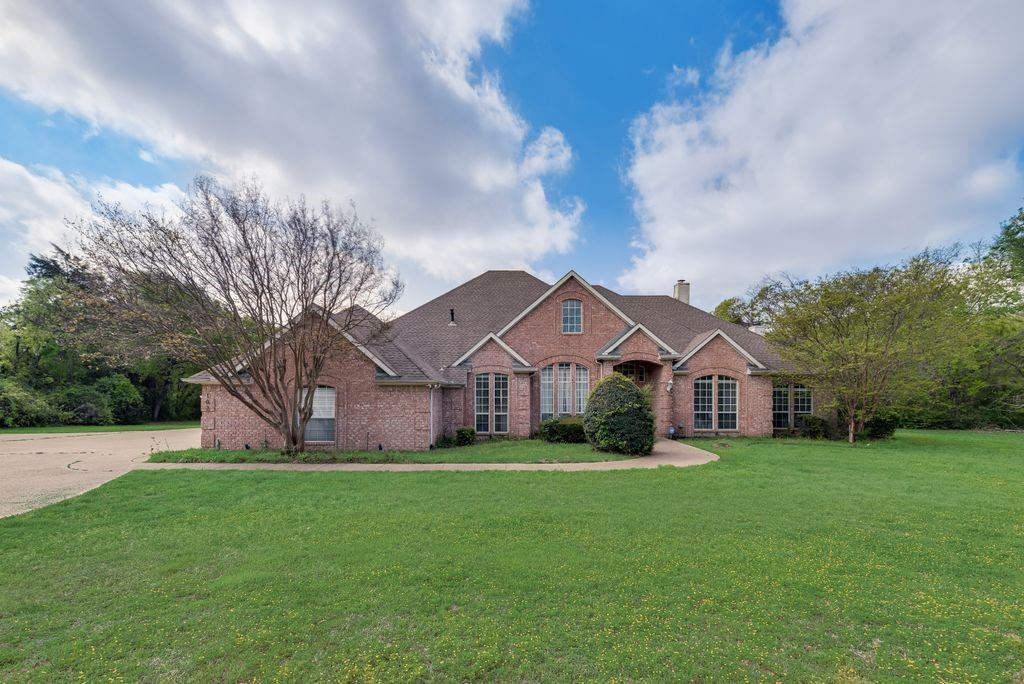102 Dobbs Road Lake Dallas, TX 76208 - Photo 1 of 35