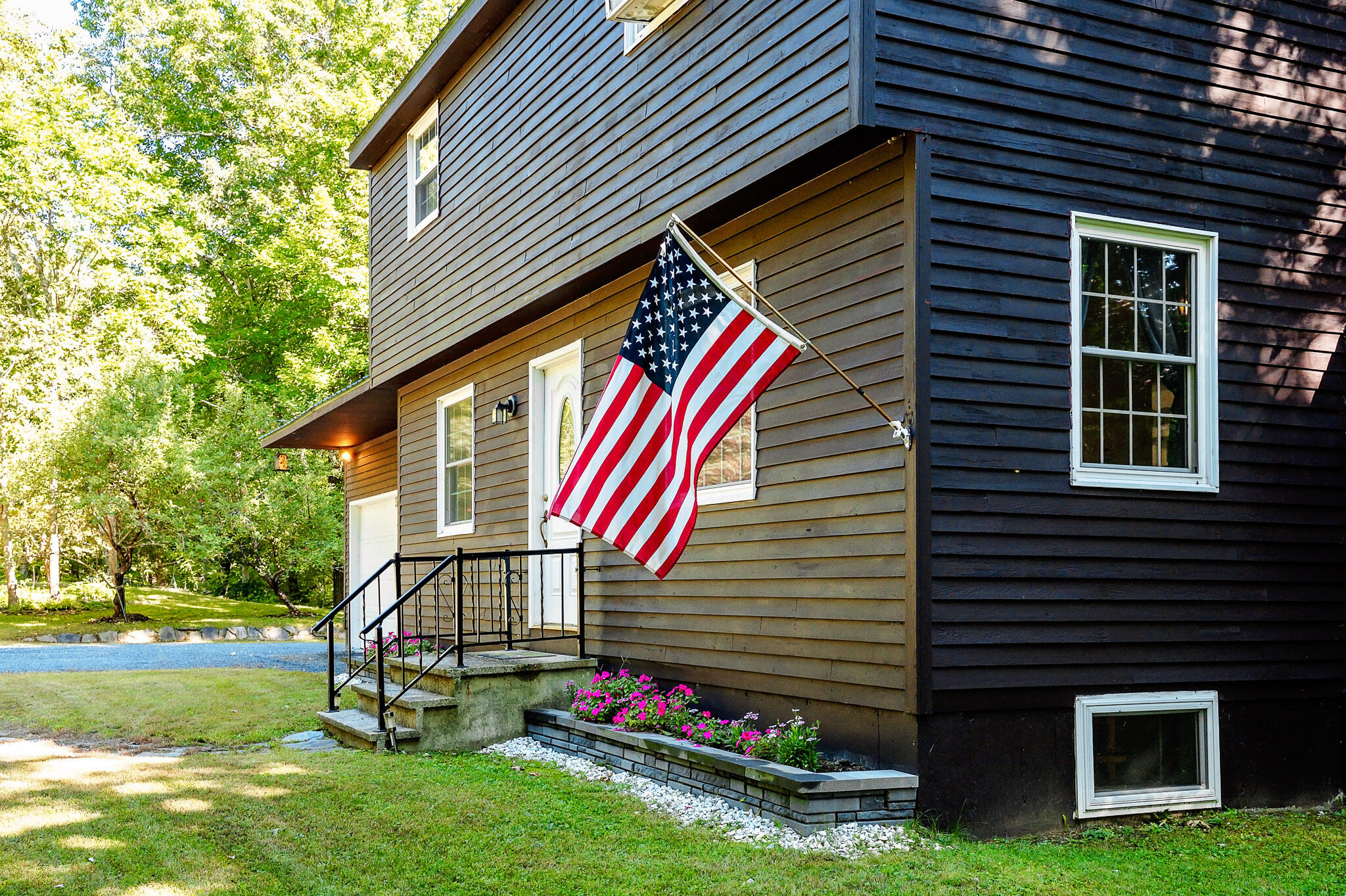 592 South Strong Road