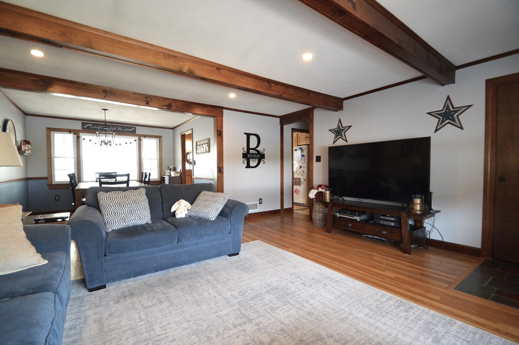 40 Conrad Road Marlborough, MA 01752 - Photo 6 of 39 Gallery Image 6