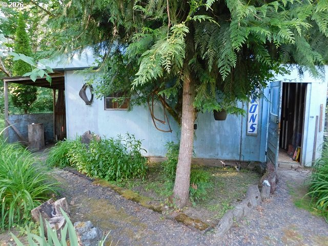 1105 Riverside Drive, Unit 32 Vernonia, OR 97064 - Photo 31 of 37 Shop