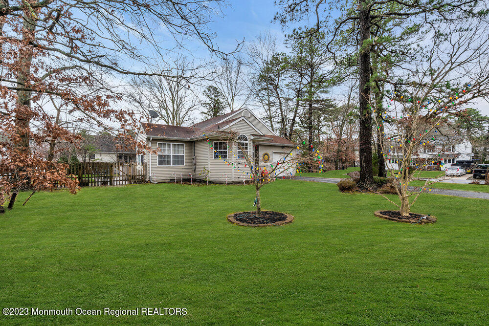 149 Marlin Road Manahawkin, NJ 08050 - Photo 2 of 36 dsc01280-1