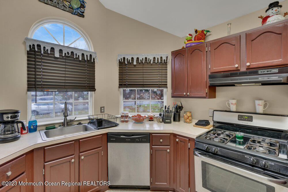 149 Marlin Road Manahawkin, NJ 08050 - Photo 9 of 36 dsc01485