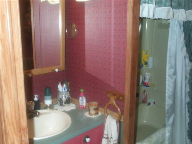 115 South Taylor Road Garrett, IN 46738 - Photo 12 of 16 Gallery Image 12