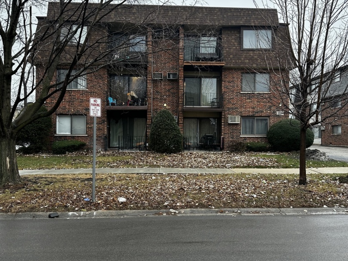 9832 Nottingham Avenue, Unit 17 Chicago Ridge, IL 60415 - Photo 1 of 10