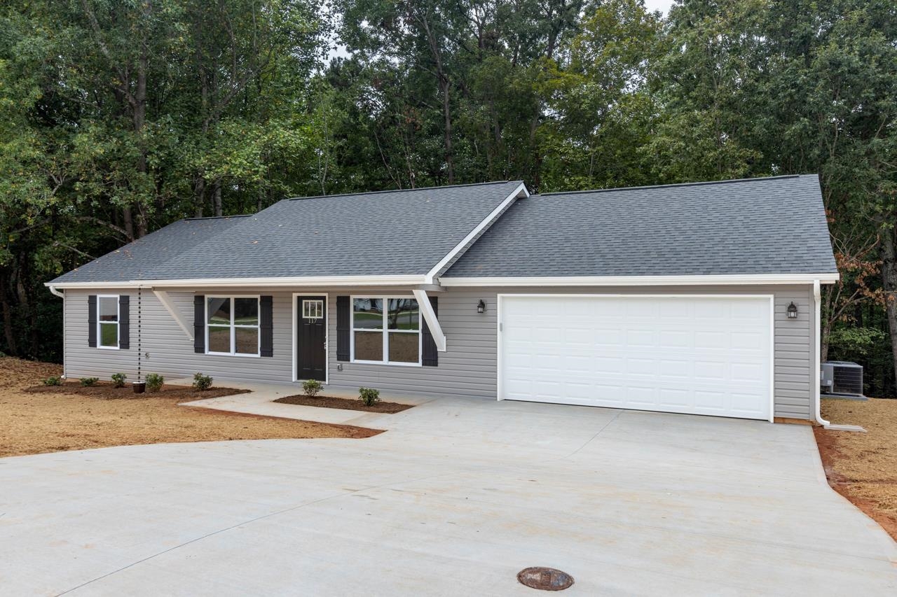 117 Patio Road Easley, SC 29642 - Photo 8 of 36 Gallery Image 8