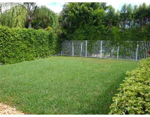 12226 Rockledge Circle Boca Raton, FL 33428 - Photo 3 of 28 SPACIOUS FENCED BACKYARD
