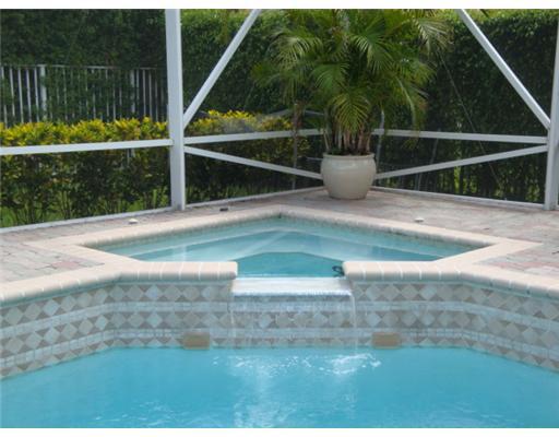 12226 Rockledge Circle Boca Raton, FL 33428 - Photo 10 of 28 RAISED SPA WITH WATERFALL