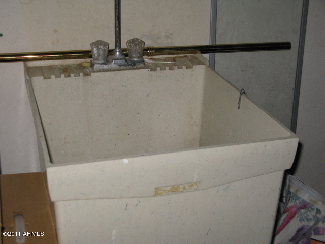 11044 West Oak Ridge Road Sun City, AZ 85351 - Photo 23 of 26 garage sink