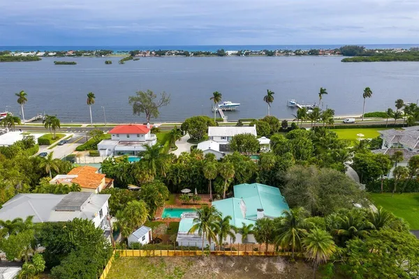 $17,000 | 127 Miramar Way, West Palm Beach, FL 33405