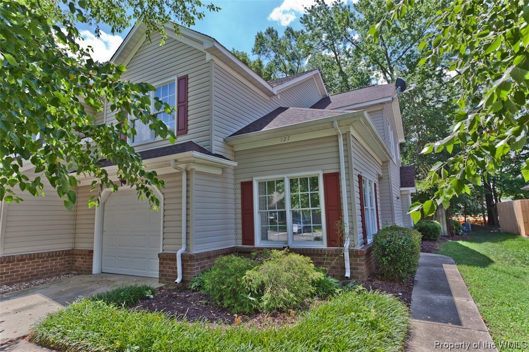 127 Rustling Oak Ridge Yorktown, VA 23692 - Photo 2 of 22 Gallery Image 2