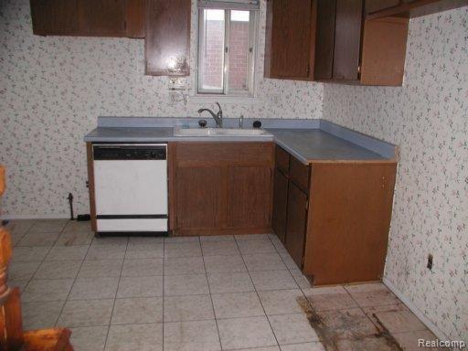 18009 Reed Street Melvindale, MI 48122 - Photo 3 of 9 PC030015
