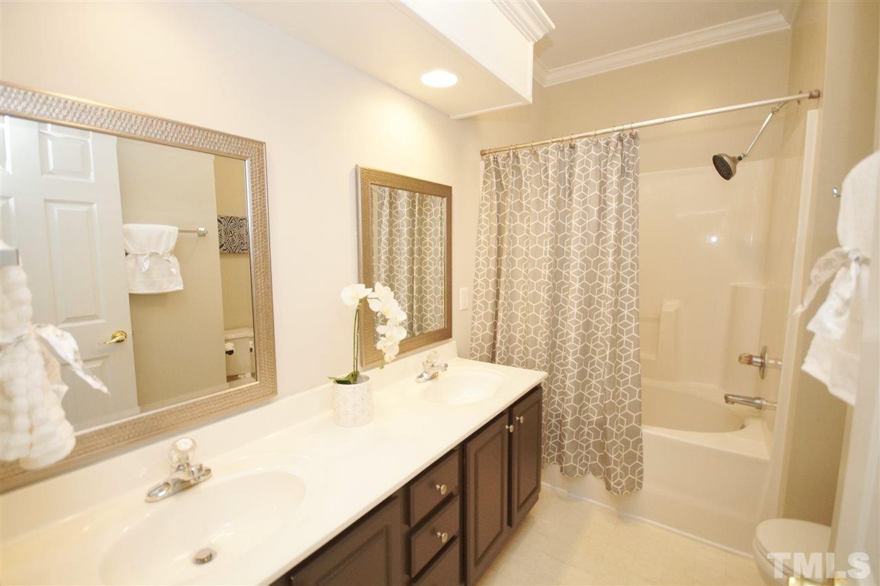 5016 Morning Edge Drive Raleigh, NC 27613 - Photo 12 of 20 Gallery Image 12