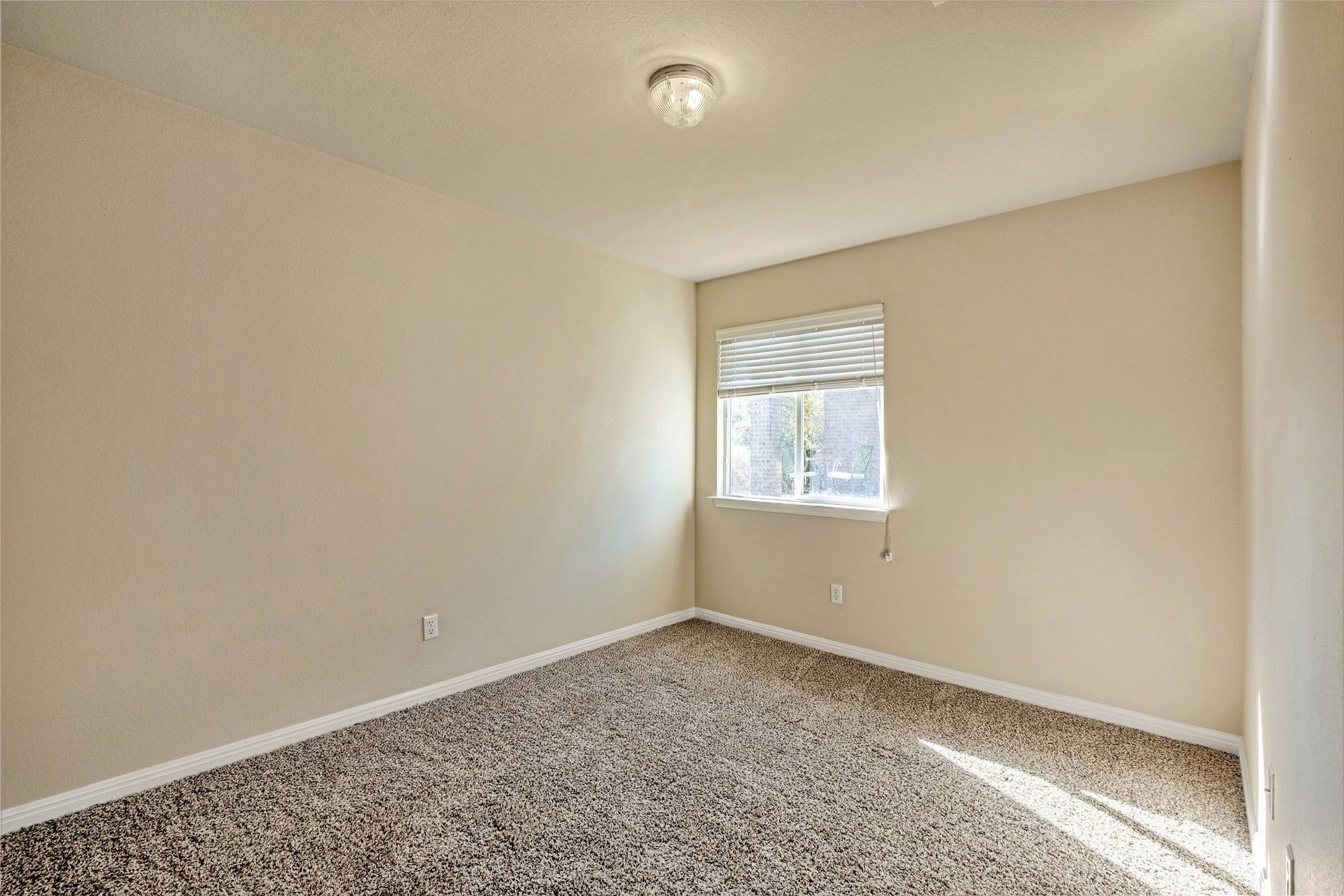 320 Comal Run Hutto, TX 78634 - Photo 15 of 21 an empty room with a window