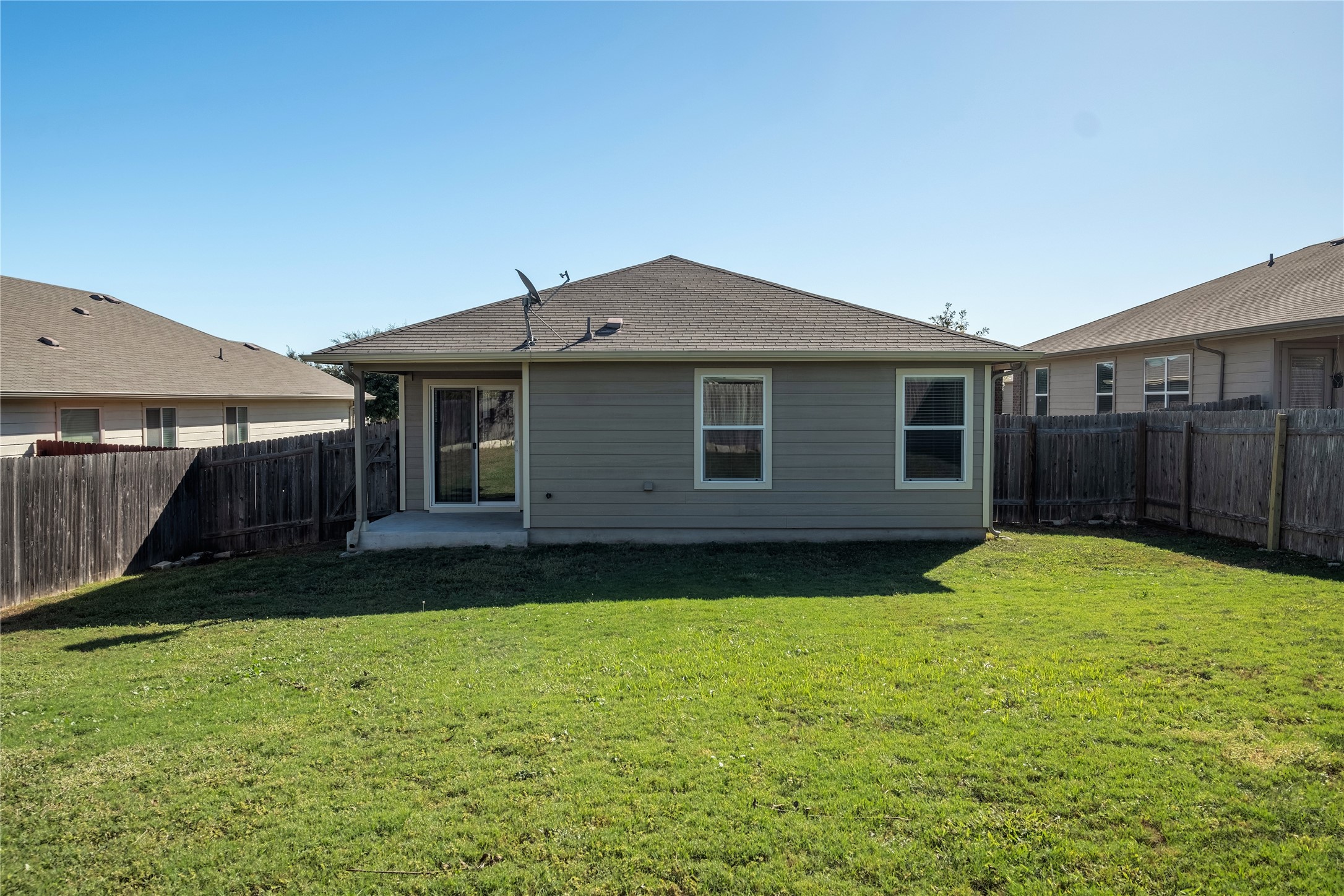 320 Comal Run Hutto, TX 78634 - Photo 21 of 21 a backyard of a house