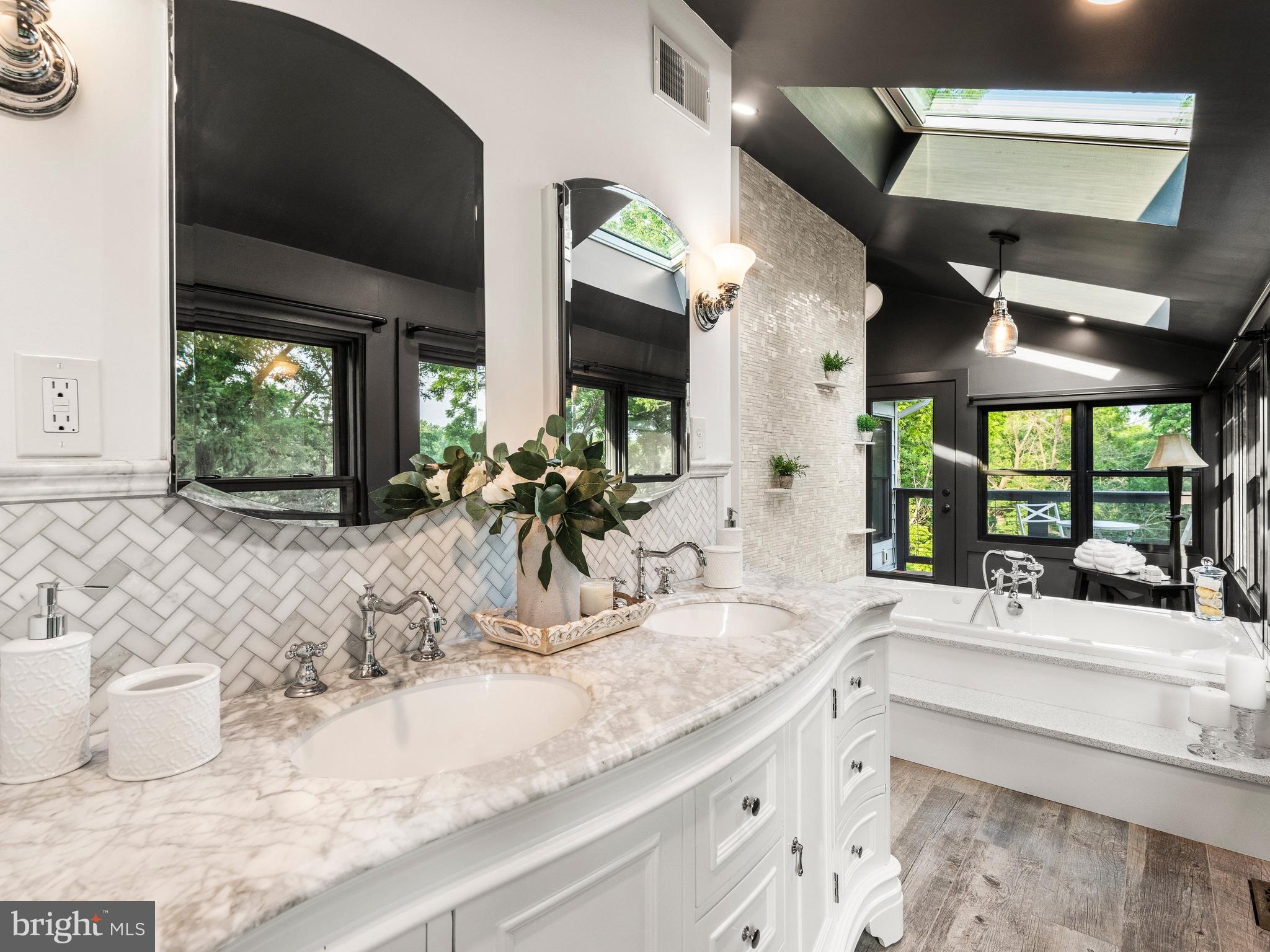 1510 State Road Phoenixville, PA 19460 - Photo 43 of 77 Primary Bathroom