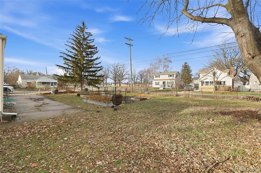 2146 Martin Road Ferndale, MI 48220 - Photo 24 of 30 Gallery Image 24