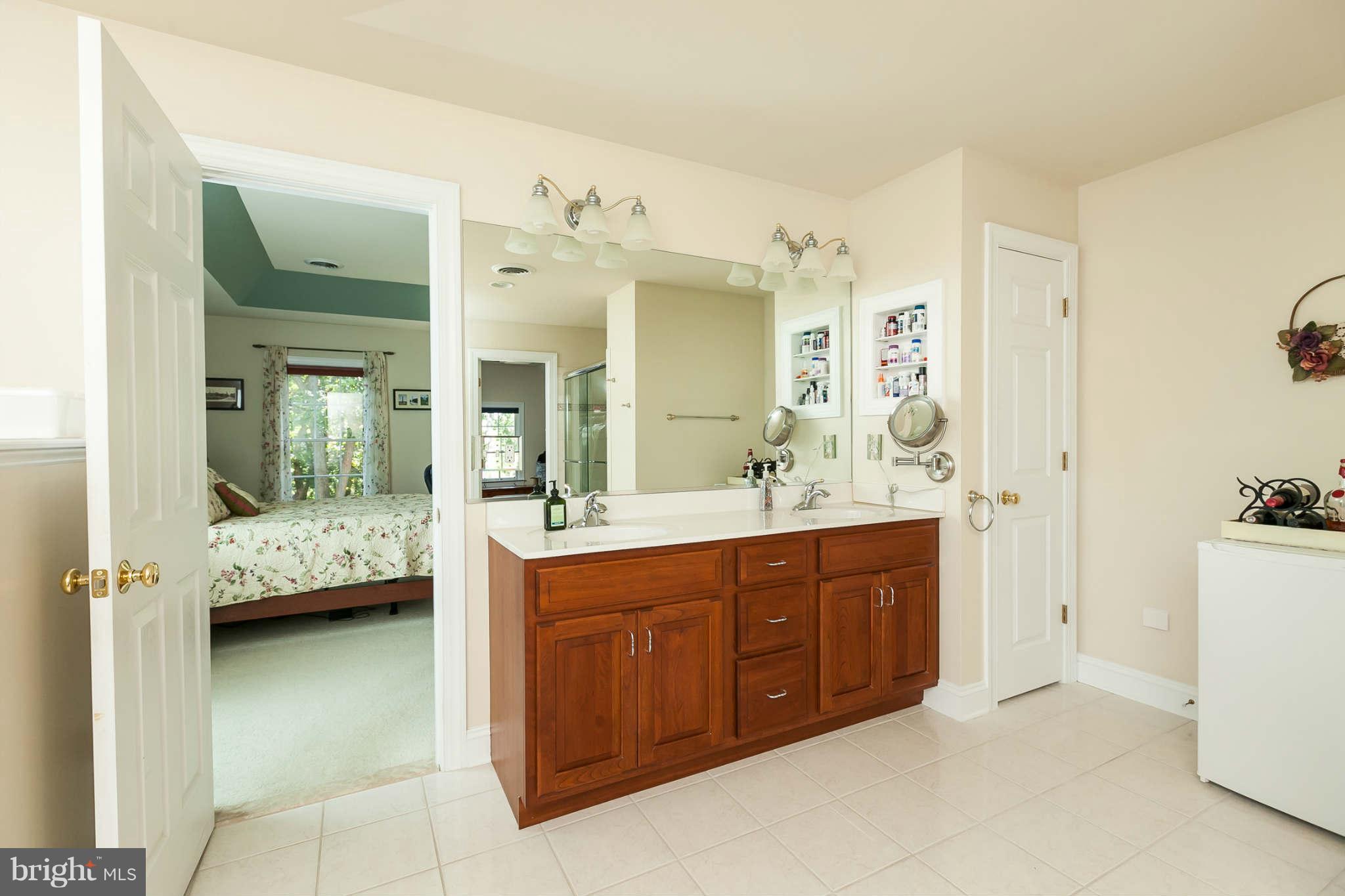 1231 Arnold Road Westminster, MD 21157 - Photo 24 of 30 Bath (Master)