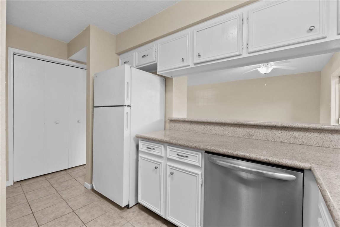 1448 Silverpines Road, Unit 1448 Houston, TX 77062 - Photo 11 of 27