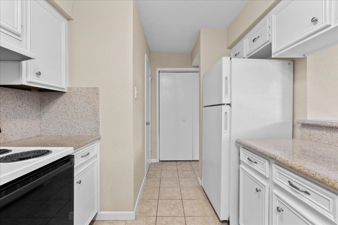 1448 Silverpines Road, Unit 1448 Houston, TX 77062 - Photo 12 of 27