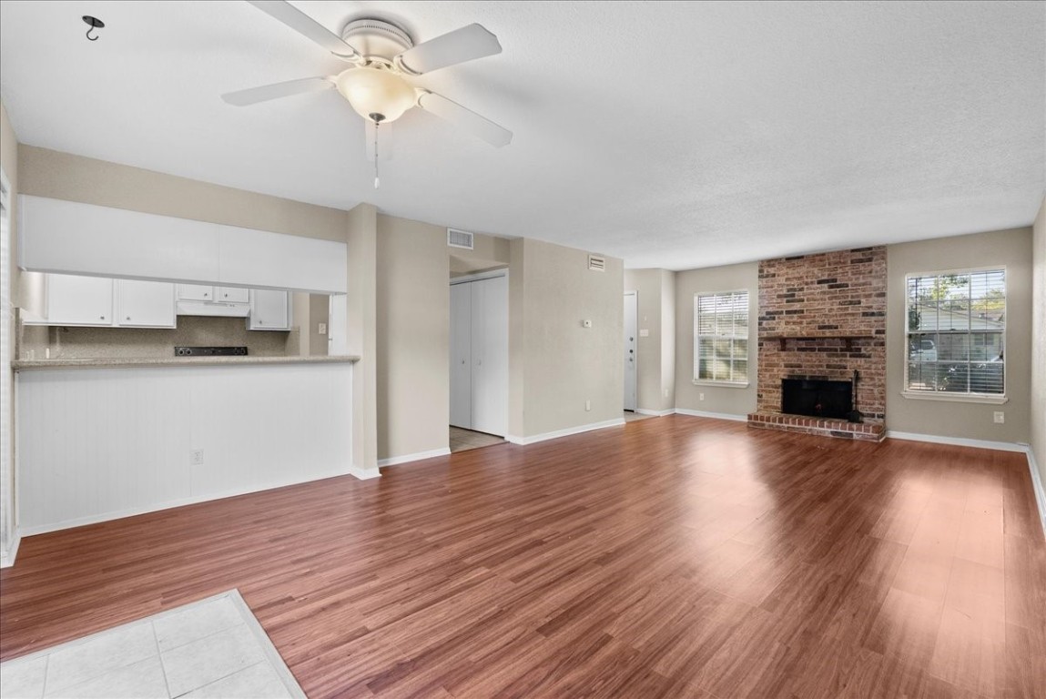 1448 Silverpines Road, Unit 1448 Houston, TX 77062 - Photo 5 of 27