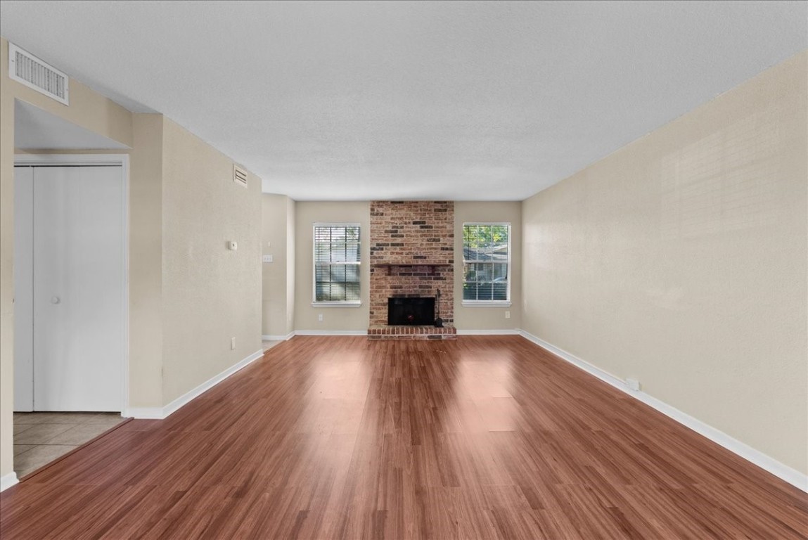 1448 Silverpines Road, Unit 1448 Houston, TX 77062 - Photo 7 of 27