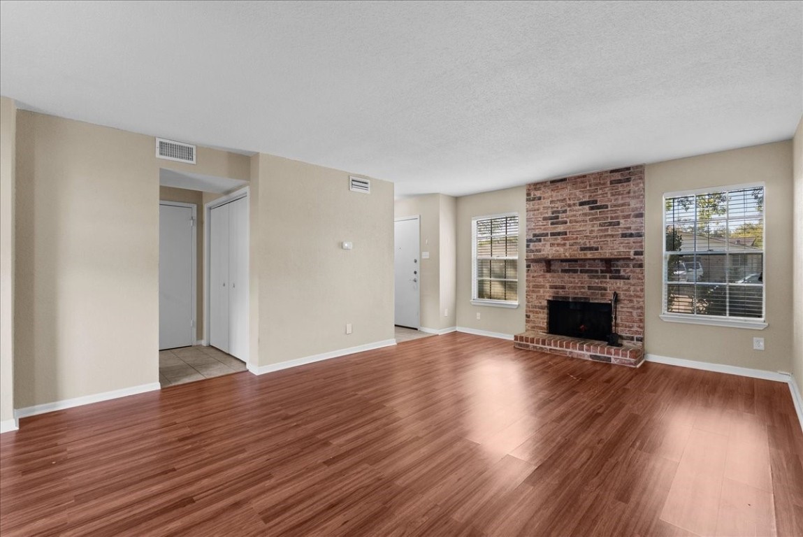 1448 Silverpines Road, Unit 1448 Houston, TX 77062 - Photo 8 of 27