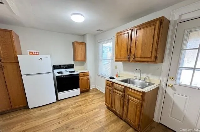 $2,500 | 70 Main Street, Unit 2, Cold Spring, NY 10516