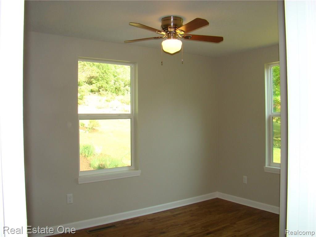 25 North Van Road Holly, MI 48442 - Photo 8 of 25 Bedroom #1